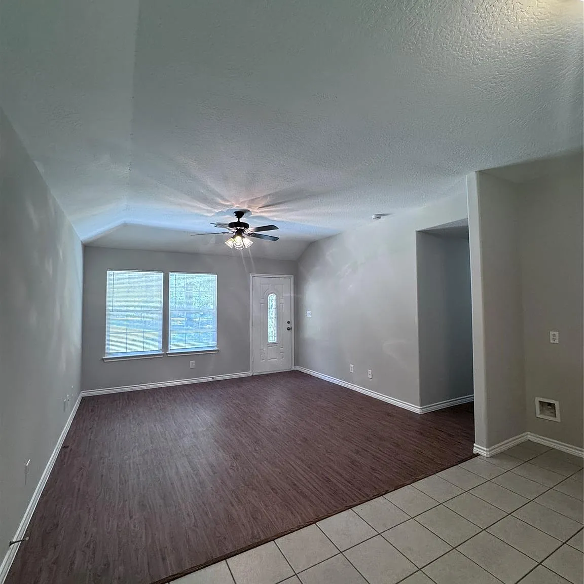 3 bed, 2.0 bath, 1066 sqft, $1,500 — Photo 4