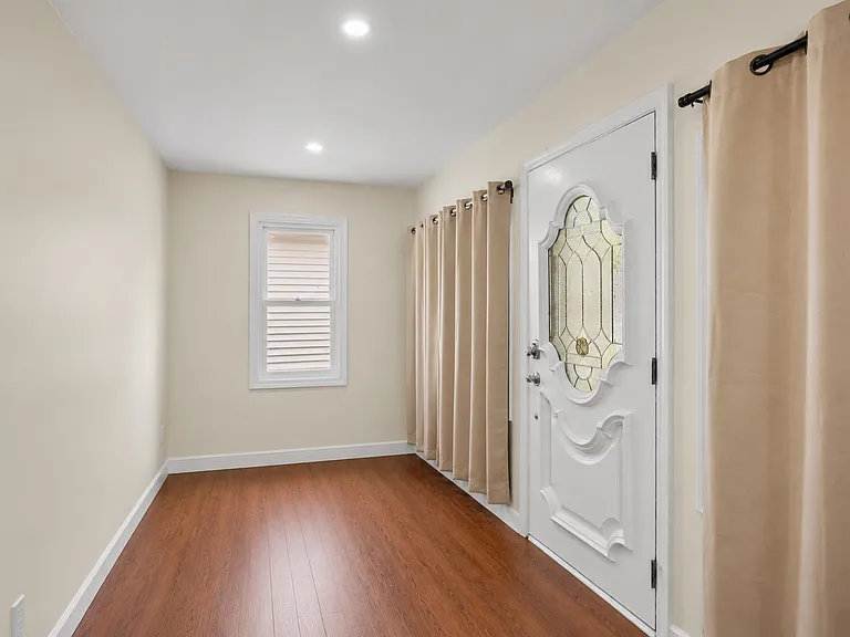 731 Humboldt St — Photo 15