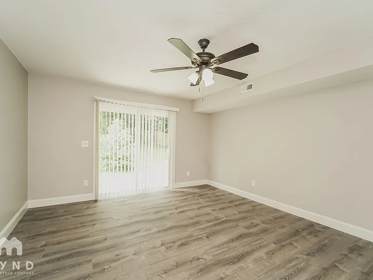9315 Haywain Ct — Photo 4