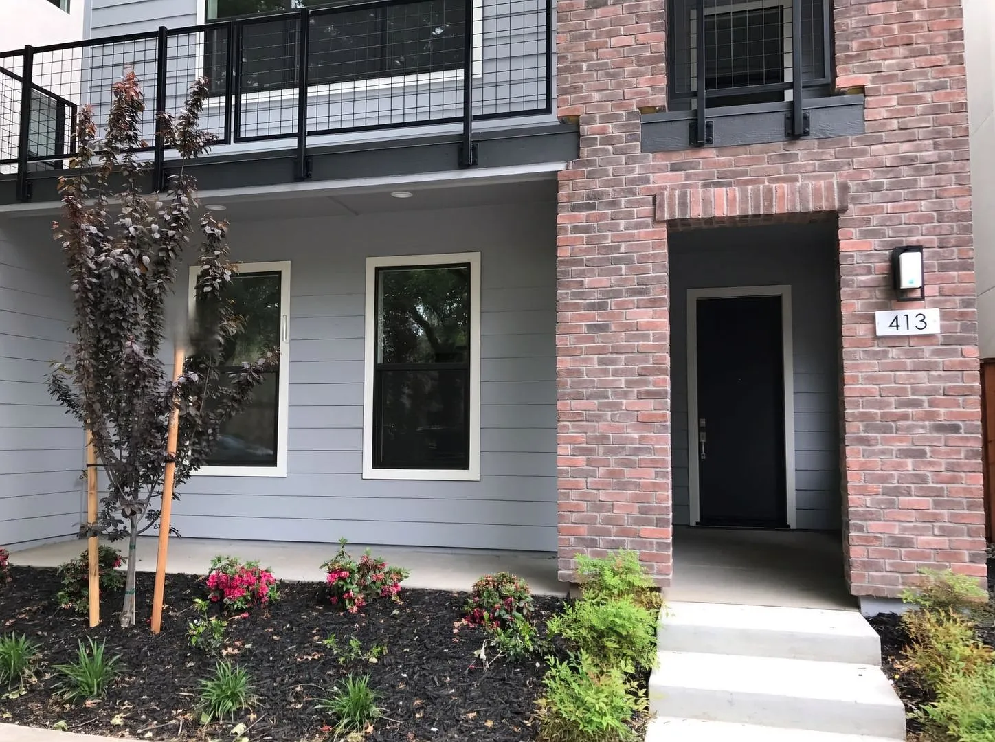 Stunning Home in the heart of the Downtown — Photo 2