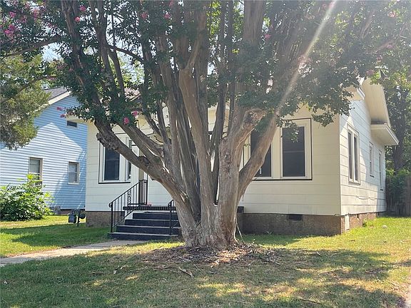 3rd image of 630 Clifton Ct