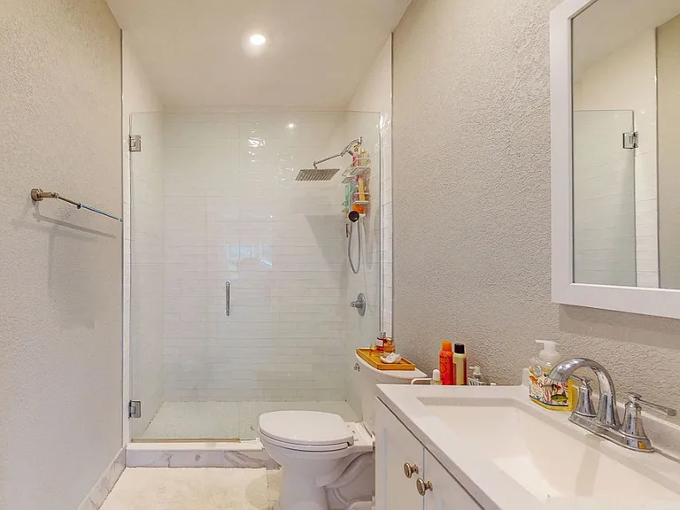 861 28th Ave N #2 — Photo 7