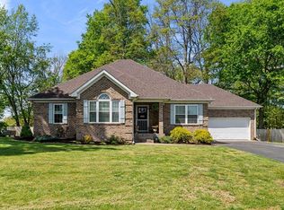 521 Lamplighter Ct, Bowling Green, KY 42104