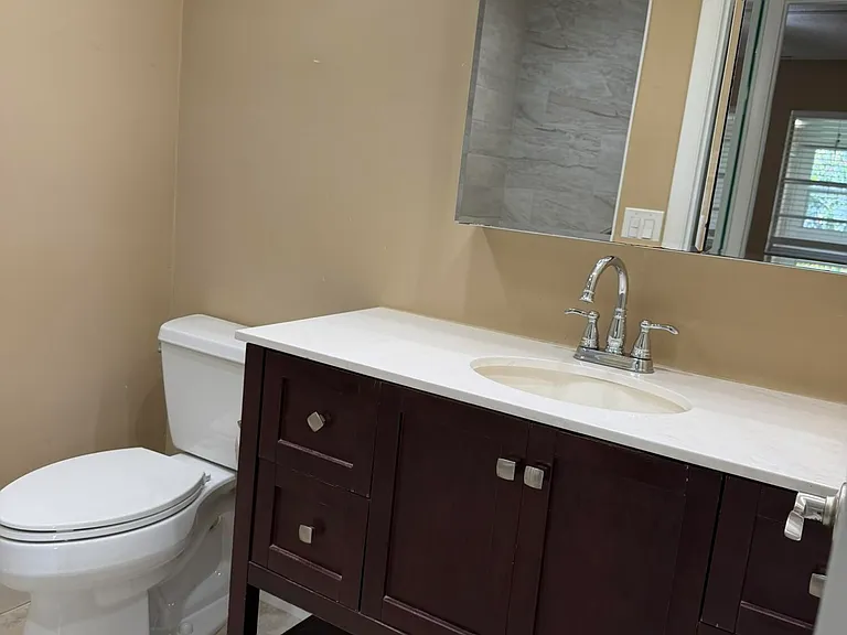 119 Burgundy Dr #C — Photo 14