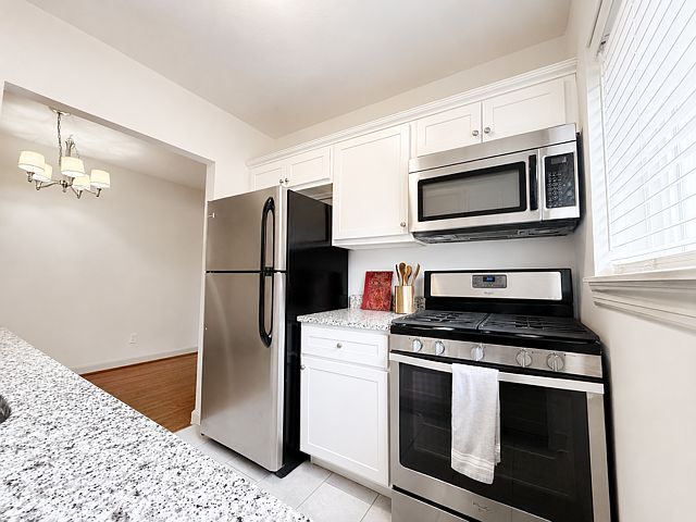 1st image of 4633-4635 Jamieson Ave #2S