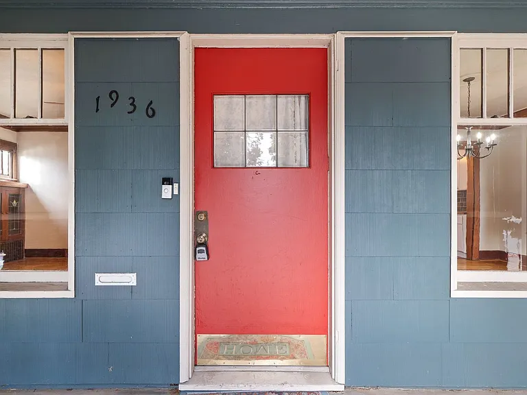 1936 Burwell St — Photo 2