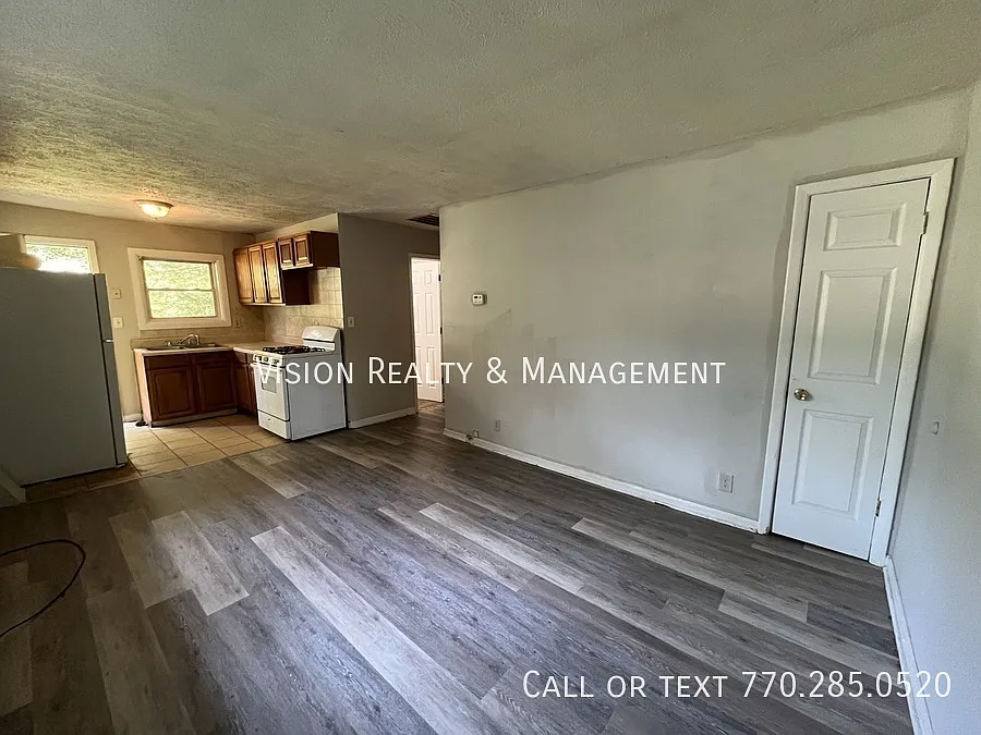 Available now, Move in Ready — Photo 3
