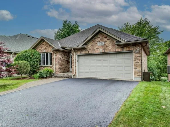 670 Salzburg Dr, Waterloo, ON N2V 2N8