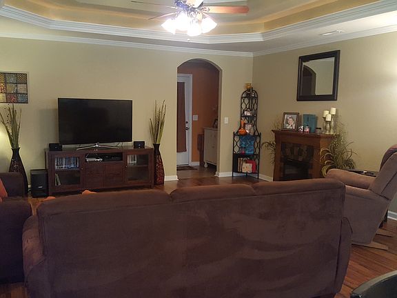 5th image of 108 Savanna Dr