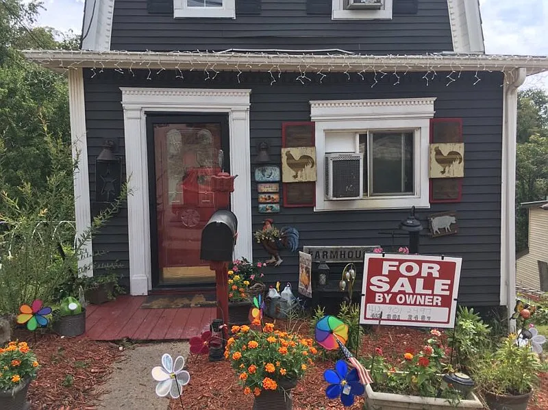 144 Brighton St photo 1