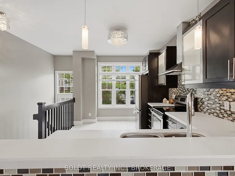 41 Durksen Dr — Photo 7