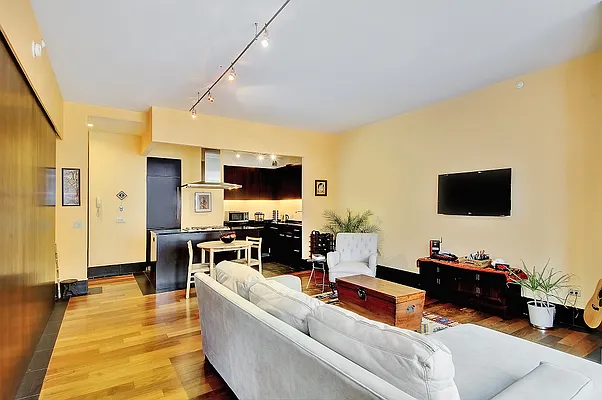 Rented by Station Cities | media 12