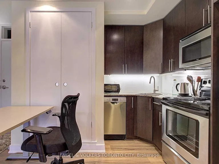 25 Ritchie Ave #202 — Photo 14