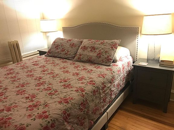 4th image of 1356 W Carmen Ave #3