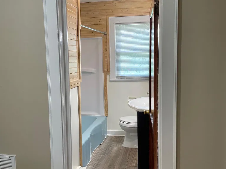 105 Holly Tree Cir — Photo 9