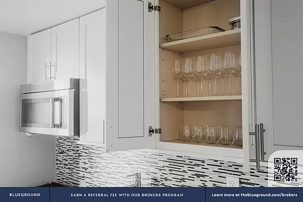 Rented by The Blueground | media 9