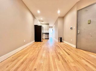 60-23 54th St #2R, Maspeth, NY 11378