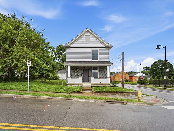 2nd image of 202 Warwick Ave