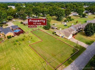 S White Ave, Wagoner, OK 74467