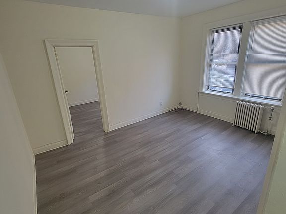 3rd image of 305 Fairmount Ave