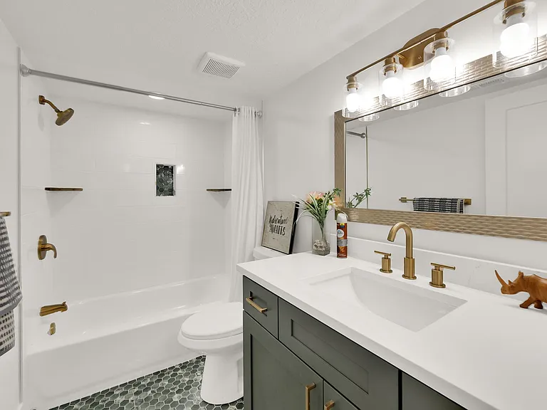 115 W Lester Ave #1 — Photo 5