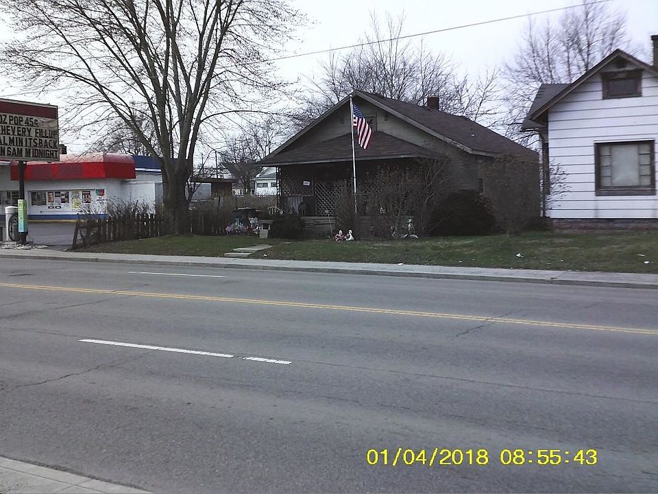 2nd image of 2913 S Madison St