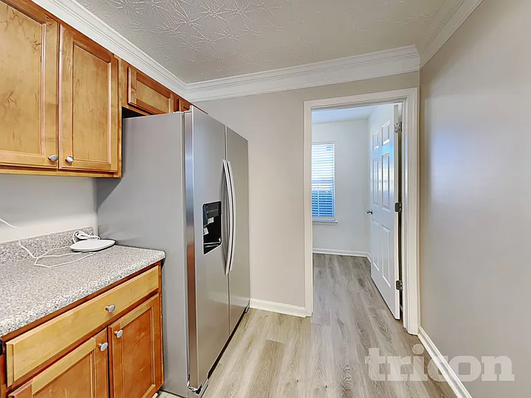 2408 Wood Bend Ln — Photo 5
