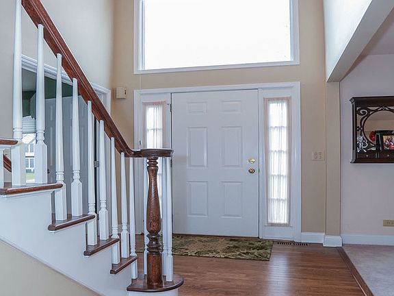 3rd image of 1246 Saint Claire Pl