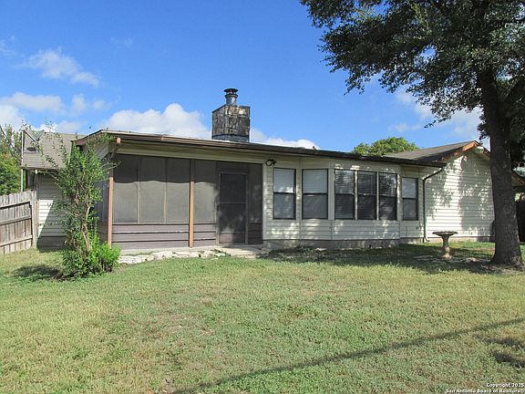 3rd image of 4406 N Bayliss