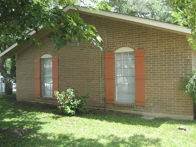 4711 Sagebrush Trl #A — Photo 1