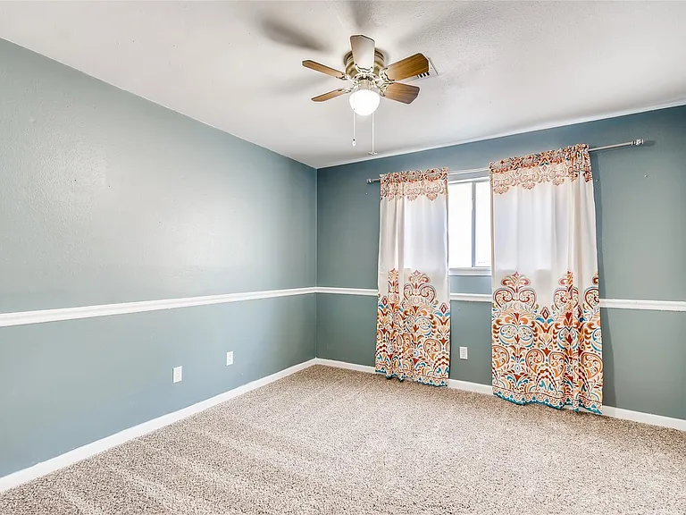 946 Mesa Terrace Dr — Photo 17
