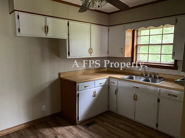 583 S Holcomb Rd SW — Photo 15