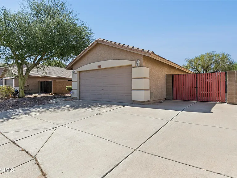 3139 W Matthew Dr — Photo 3