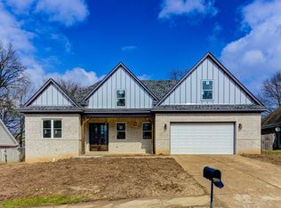 7910 Meadow Trail Dr, Cordova, TN 38018