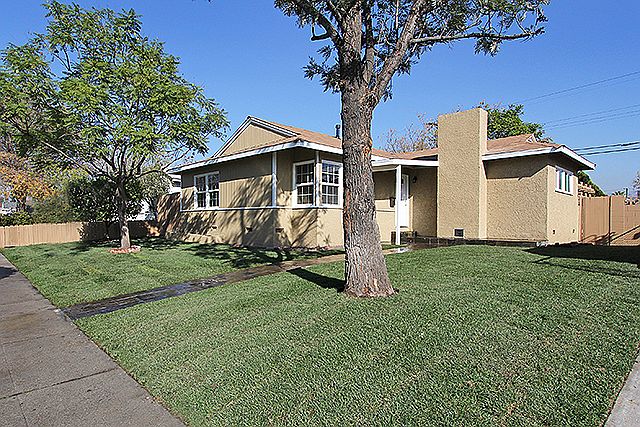 1st image of 7646 Babcock Ave