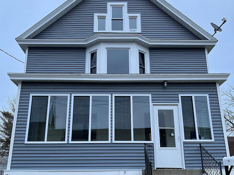 Exterior front entryway
