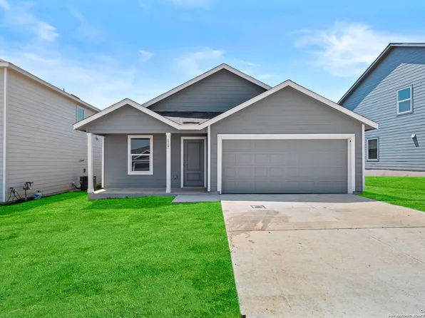 117 Autumn Trail, Floresville, TX 78114