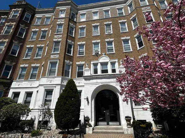 121 Park Dr, Boston, MA