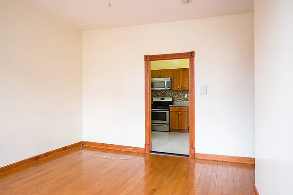 Rented by Nooklyn NYC LLC | media 77