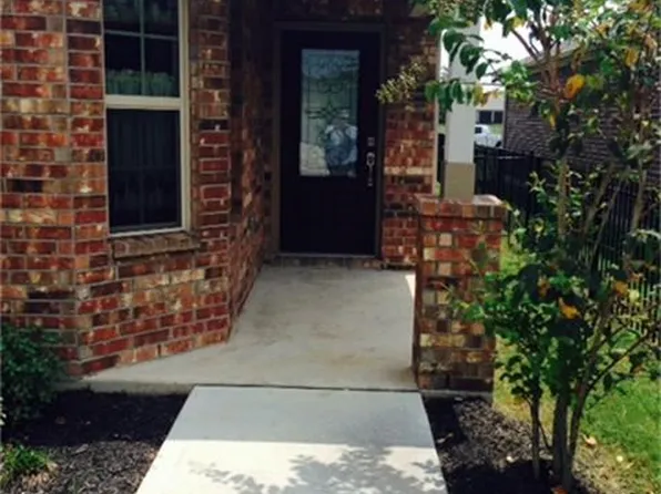 415 Larkspur Ln, Richmond, TX 77469