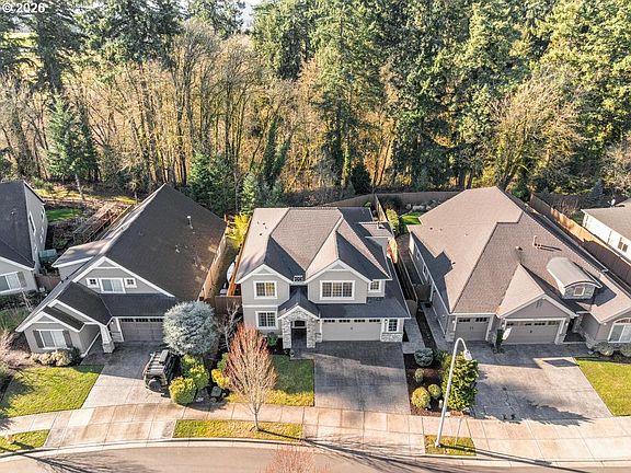 4th image of 3813 SE Pipers Dr
