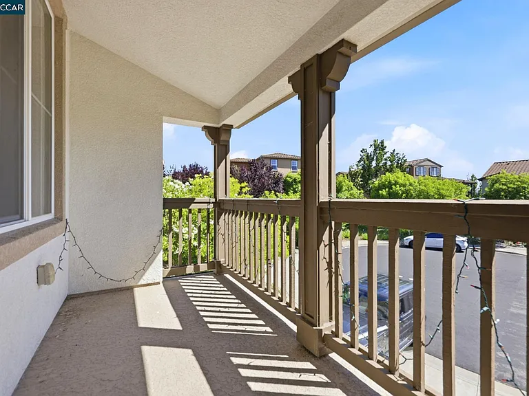 165 Paddington Ct — Photo 34