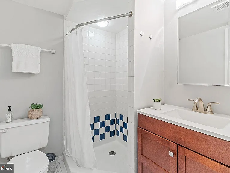 1930 New Hampshire Ave NW #3 — Photo 12