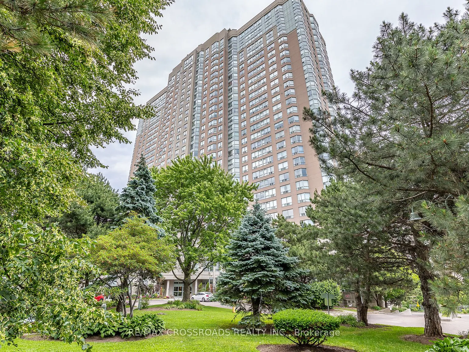 3 bed, $3,400 — Photo 1
