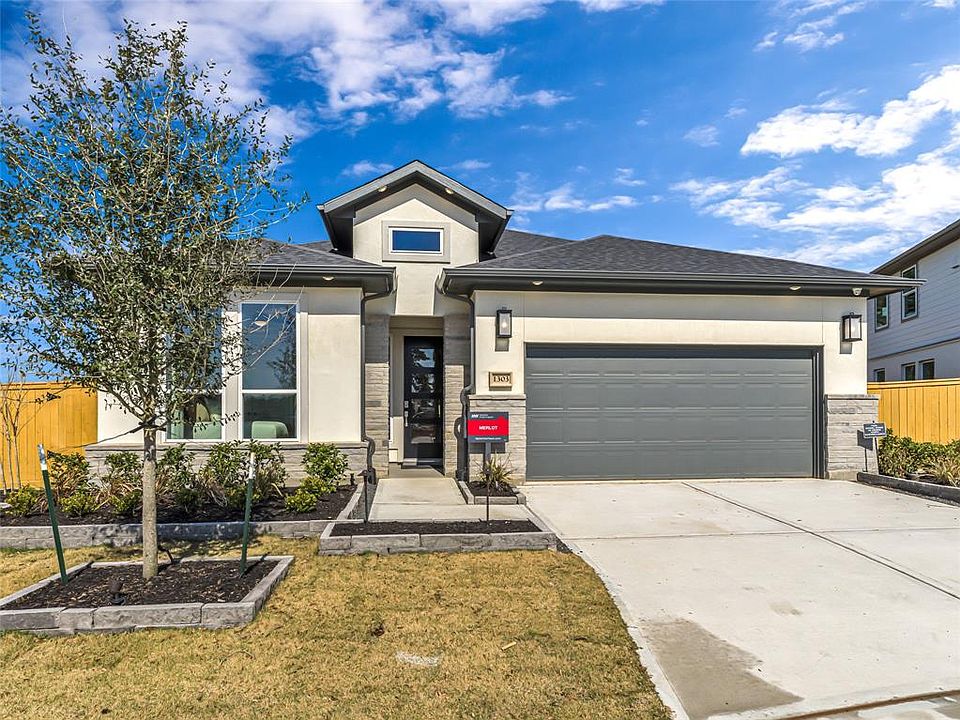 1st image of 1303 N Yellow Rose Court