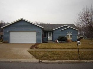 1318 Shire Dr, Angola, IN 46703