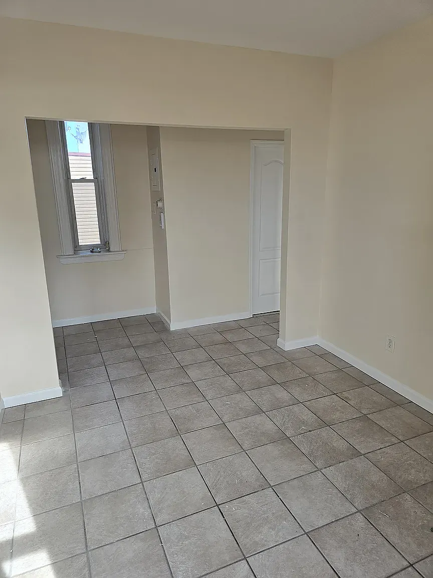 1612 Saint Peters Avenue — Photo 1