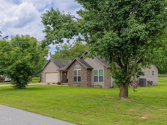 4th image of 719 Meadow Drive