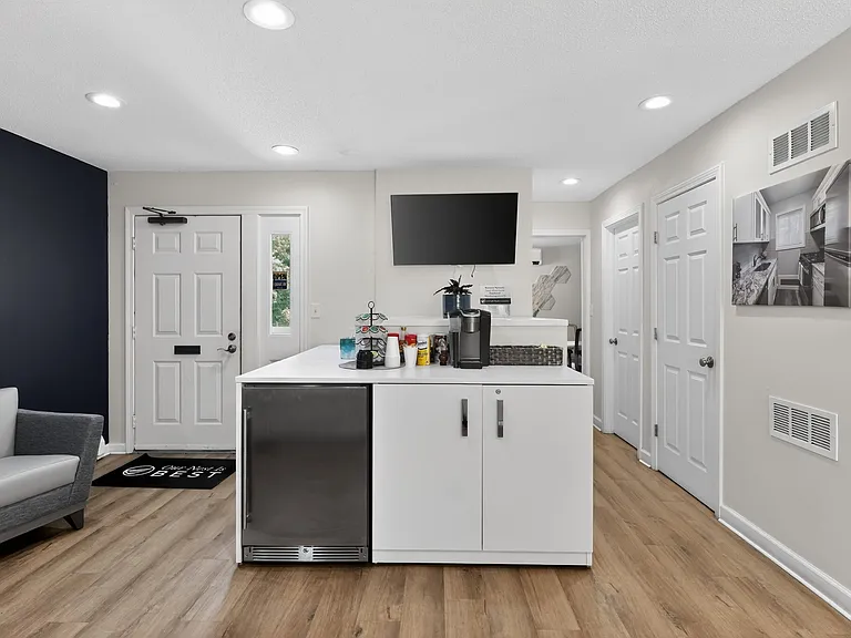 Elevate your lifestyle at Eagle Rock Apartments at Enfield, where modern finishes meet functional design. This sleek kitchen offers ample space and contemporary appliances, perfect for culinary creations. Schedule a tour today!