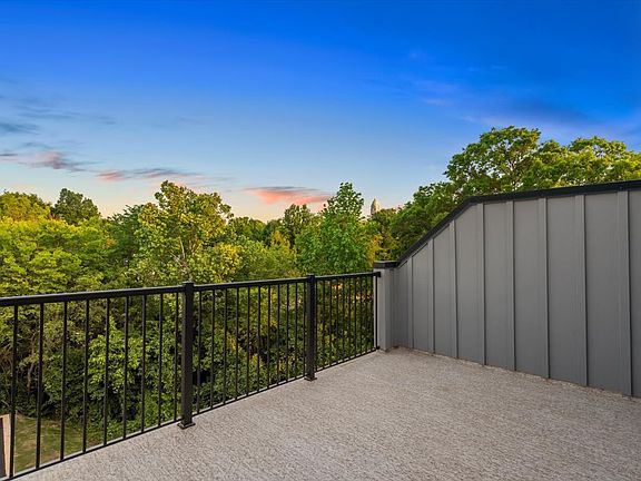 5th image of 2039 Clarksdale Dr